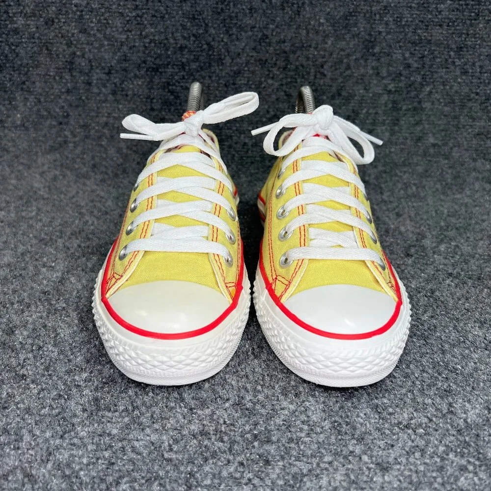 Converse Shoes Women's SIze 7 Yellow Red Canvas Chuck Taylor All Star low‎ Lace